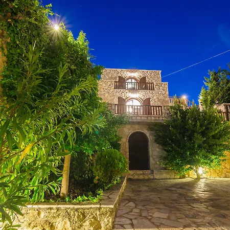 Harmony فندق كيري